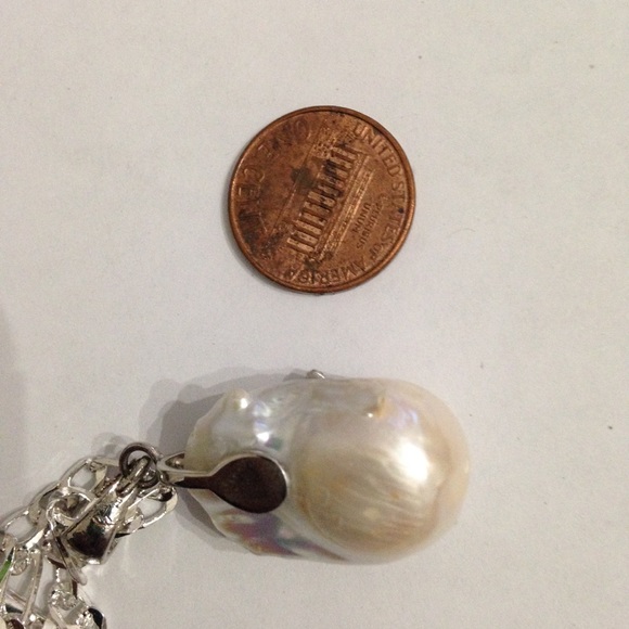 Genuine 1.25in Baroque Pearl With 18in 925 Chain - Picture 8 of 9